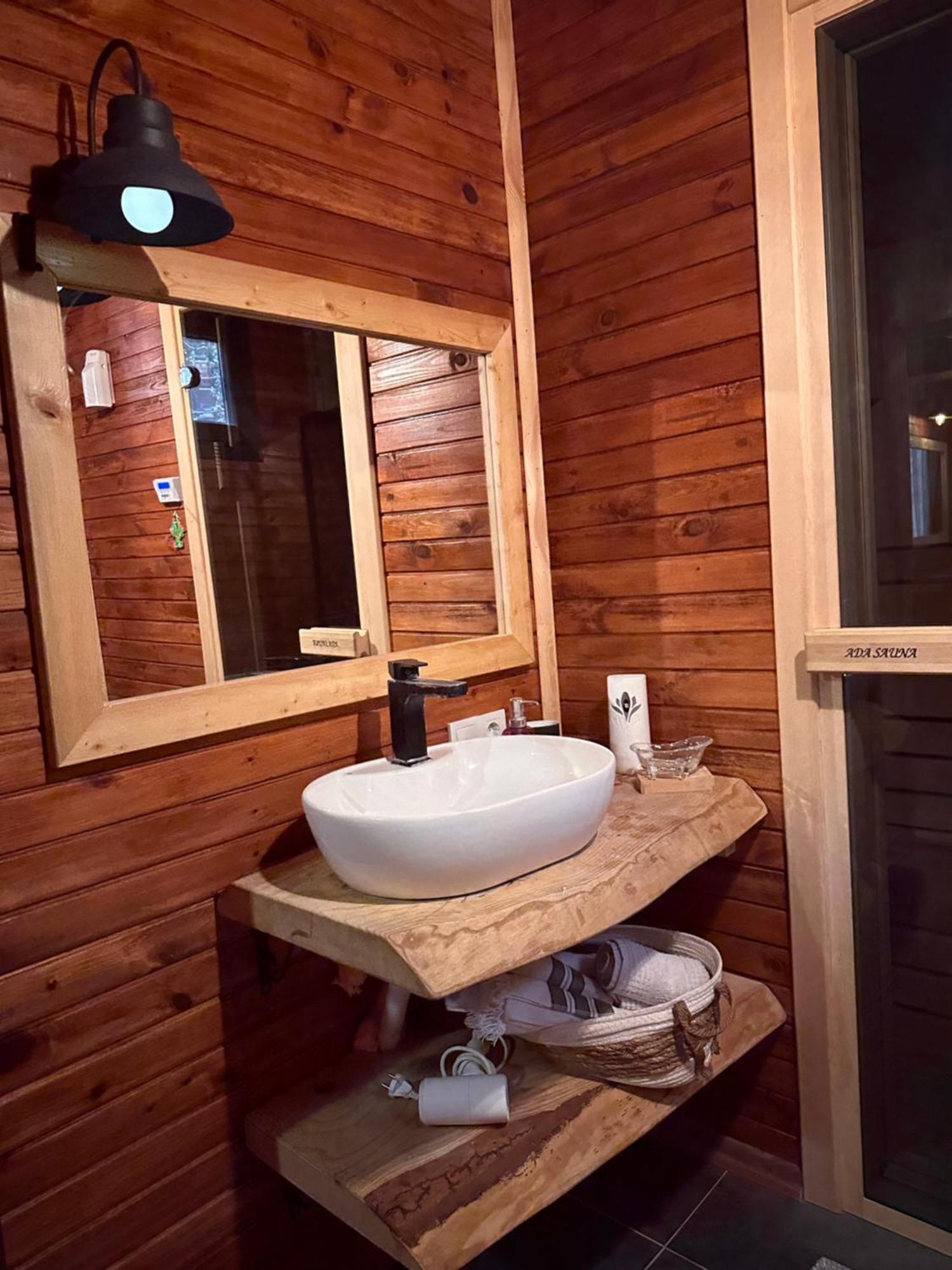 Panurlawoodenhouse Oezel Havuz& Sauna Mavi Extérieur photo